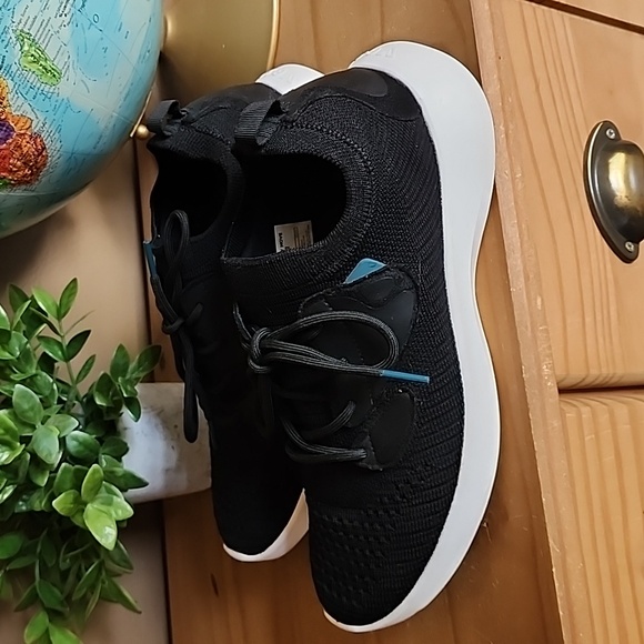 VESSI Size 9 Everyday Move Sneaker - Picture 3 of 12